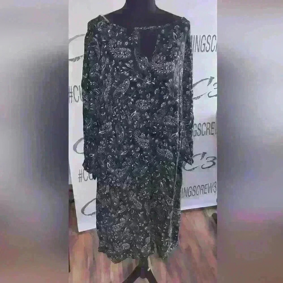 Terra & Sky Dresses & Skirts - Terra & sky women's slip-on 1X 16/18 Bell sleeve dress new with tags
